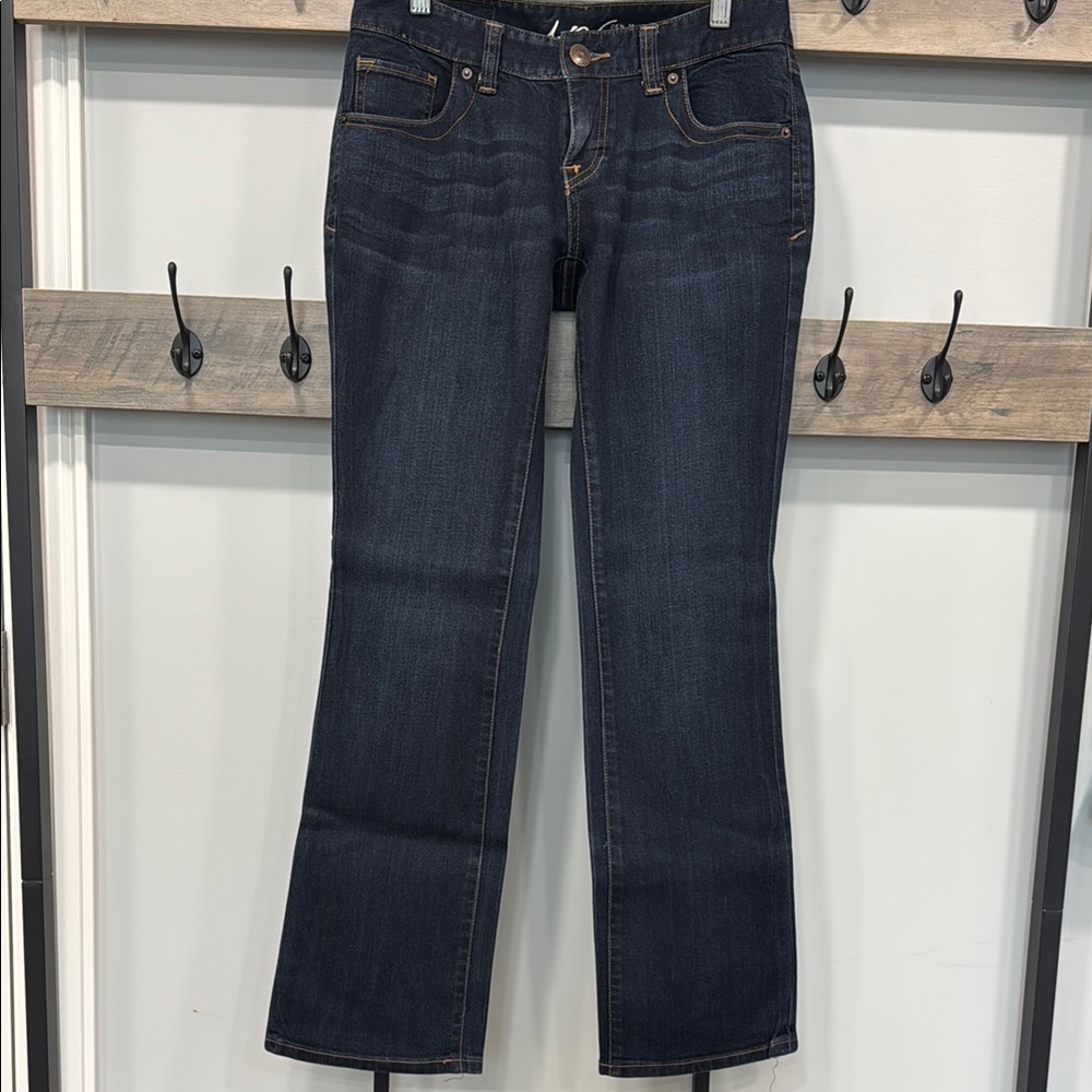 NWOT!! Women's Dark Blue Jeans